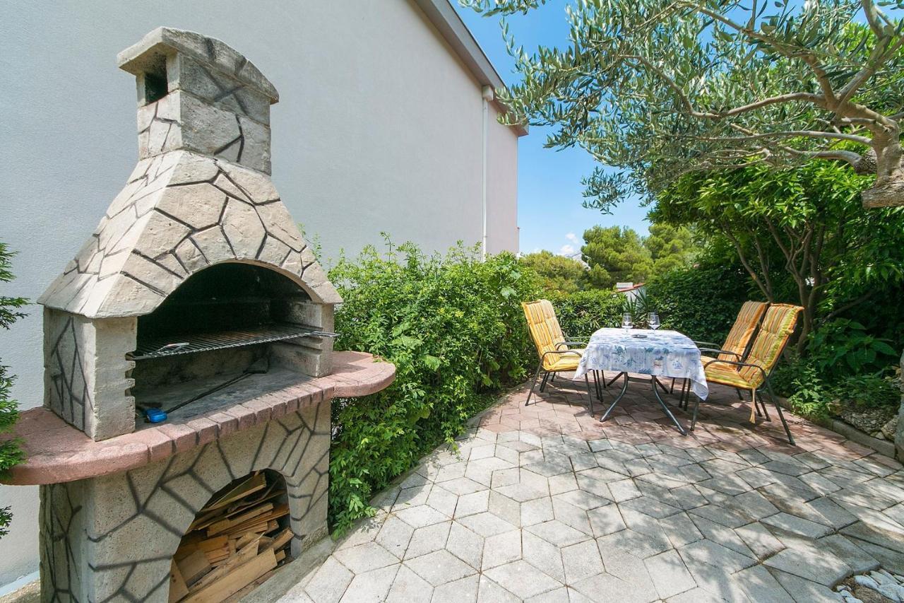 Apartments By The Sea Brela, Makarska - 20778 Εξωτερικό φωτογραφία