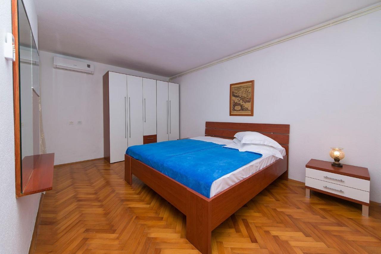 Apartments By The Sea Brela, Makarska - 20778 Εξωτερικό φωτογραφία