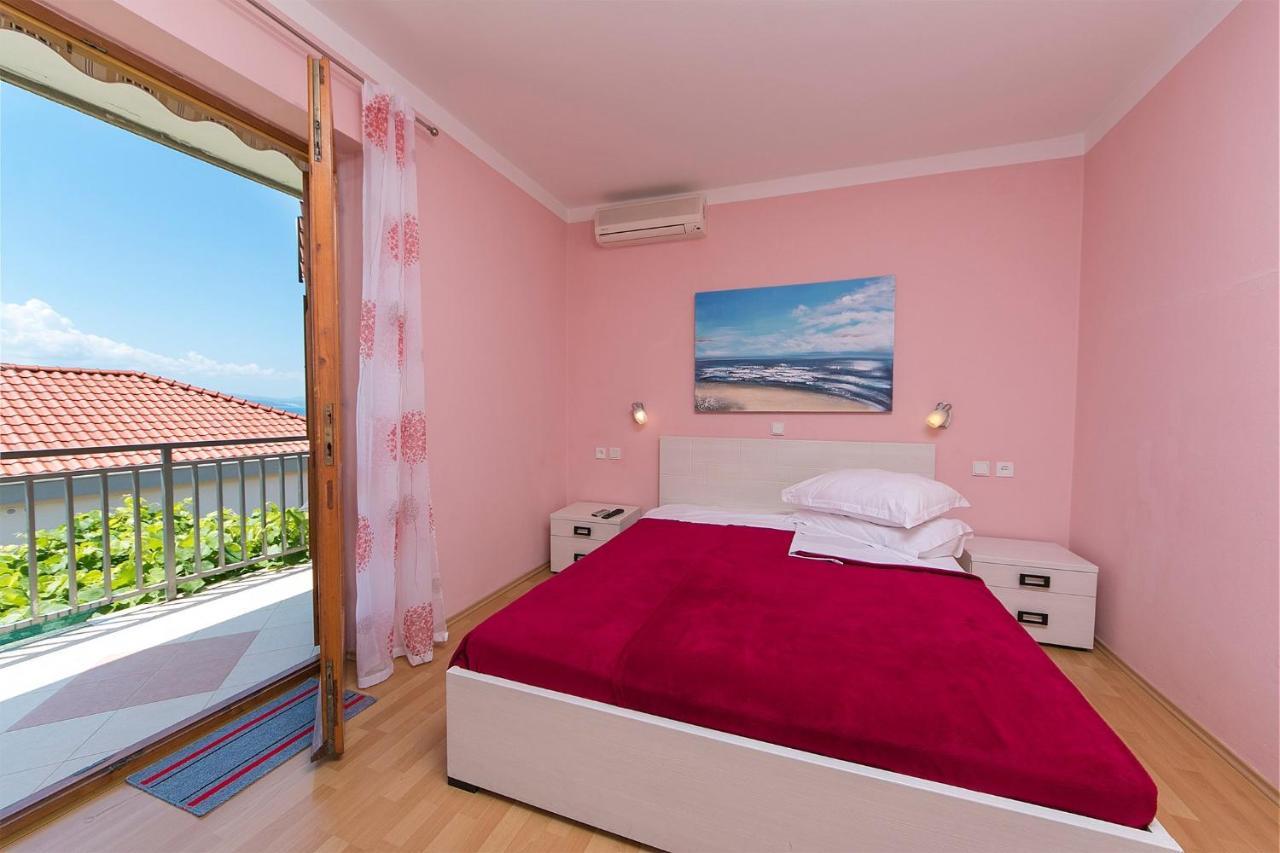 Apartments By The Sea Brela, Makarska - 20778 Εξωτερικό φωτογραφία