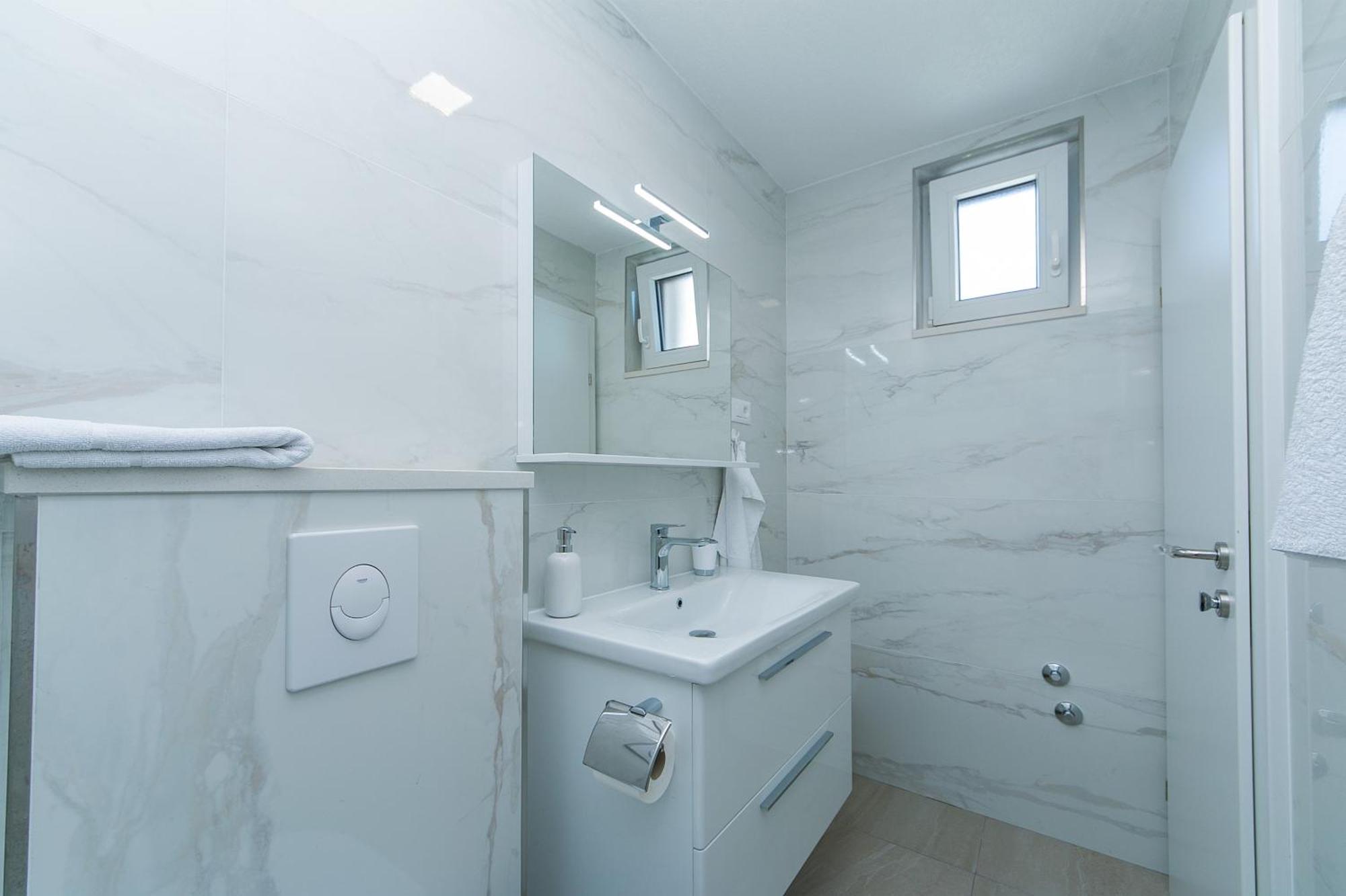 Apartments By The Sea Brela, Makarska - 20778 Δωμάτιο φωτογραφία